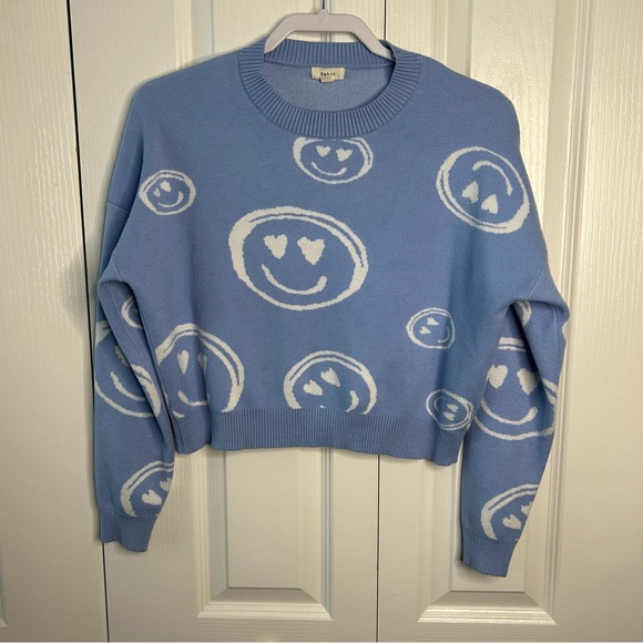 Debut Women’s Baby Blue Smiley Face Cropped Long Sleeve Crew Neck Sweater Size S - Picture 1 of 7